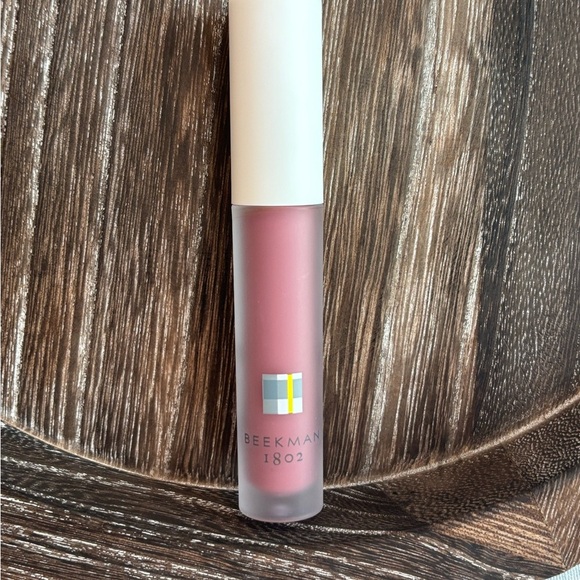 Beekman 1802 Oh! Mega Milk Tinted Lip Oil – 0.14 oz - Picture 3 of 4